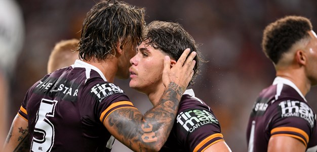 Broncos leaders back Walsh to block out noise and find his mojo