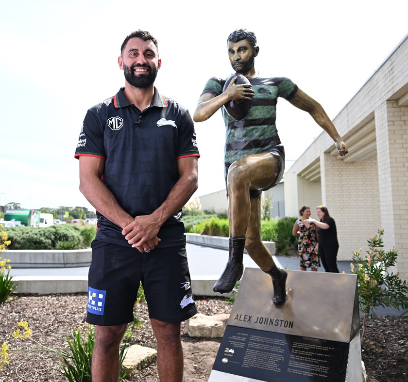 The Rabbitohs unveiled a new statue of all-time leading try-scorer Alex Johnston on Monday morning. 