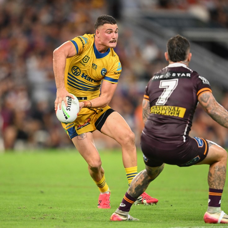 Past and Pezet: Broncos fans get a glimpse of future half