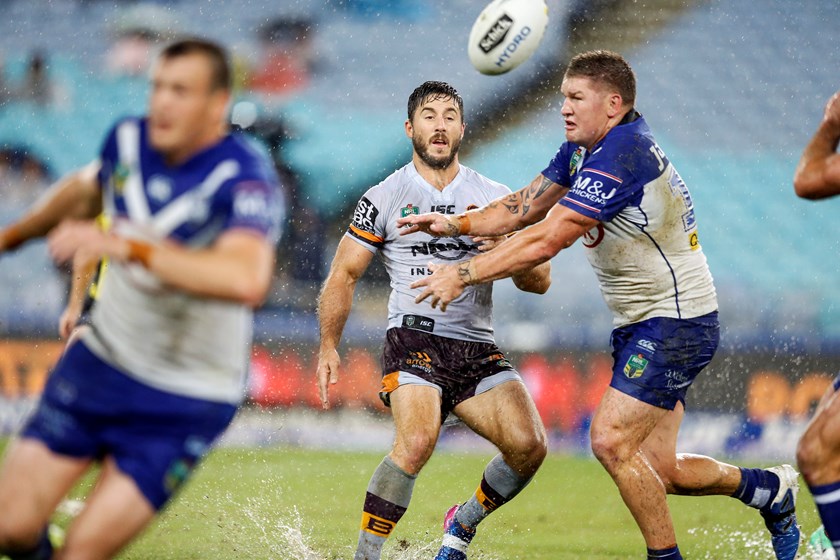 Ben Hunt playing for the Broncos against the Bulldogs in 2017.