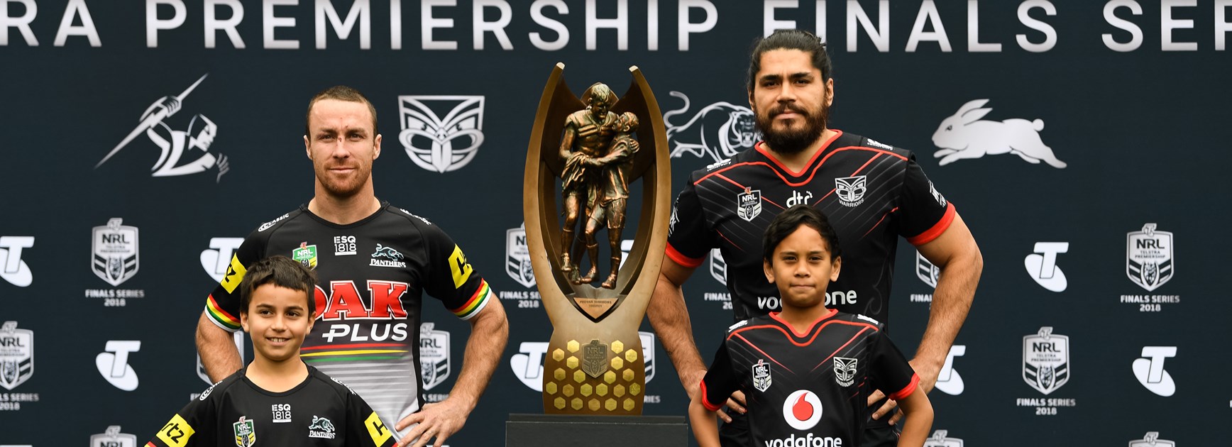 Panthers five-eighth James Maloney and Warriors forward Tohu Harris.