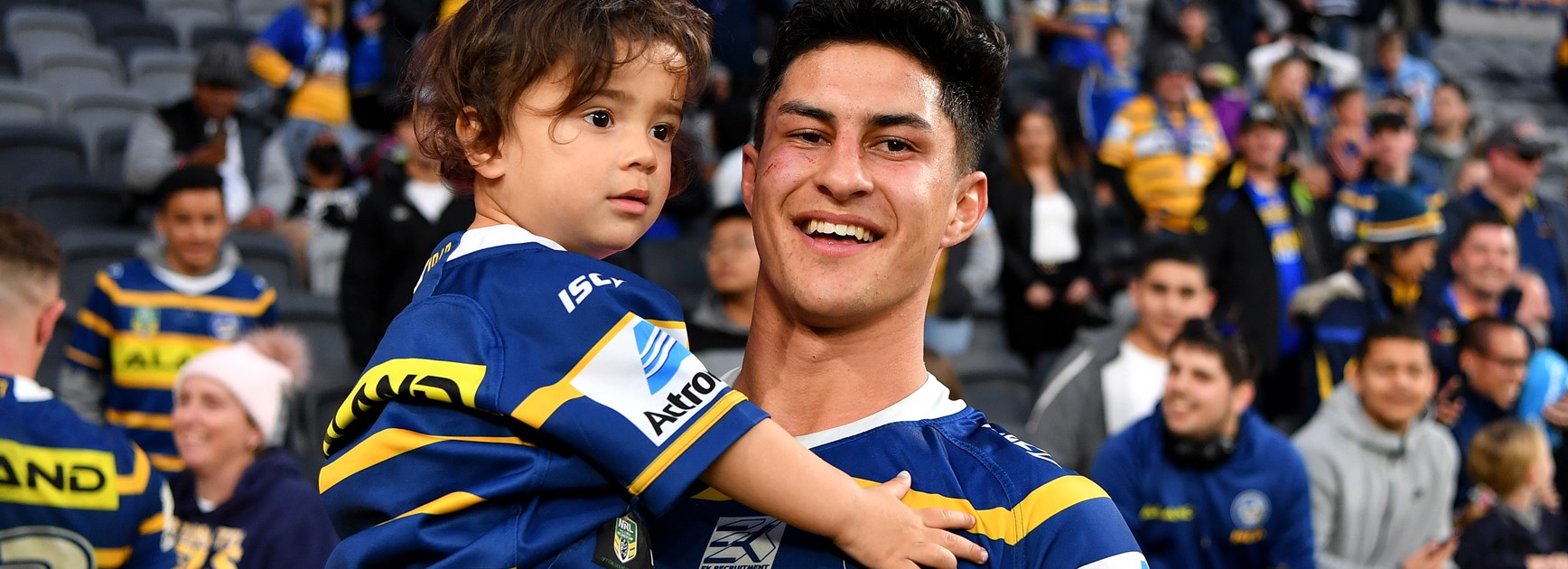 Battle-scarred Brown doesn't mind big boppers running at him