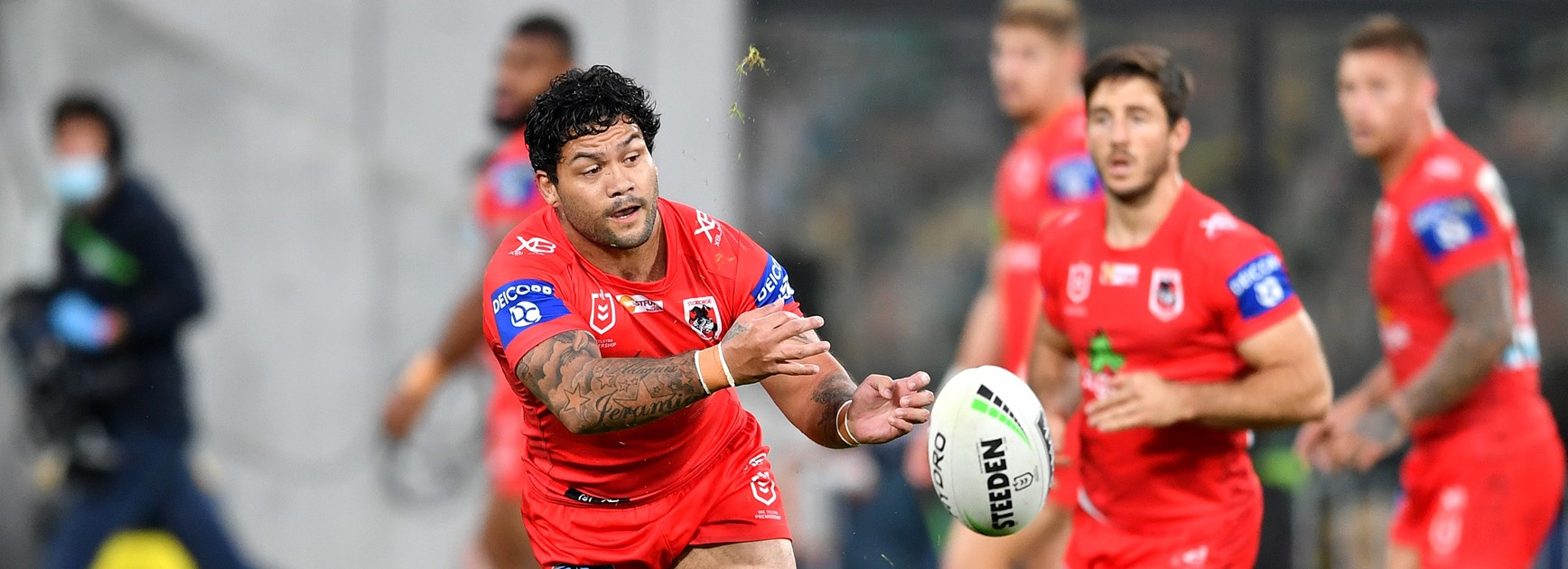 Hunt may be switched to hooker as family draws Luke to Brisbane