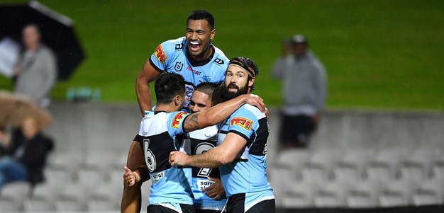 Sharks hold off fast finishing Dragons in nine-try thriller