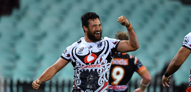 Hiku the hero as Warriors wear down Wests Tigers
