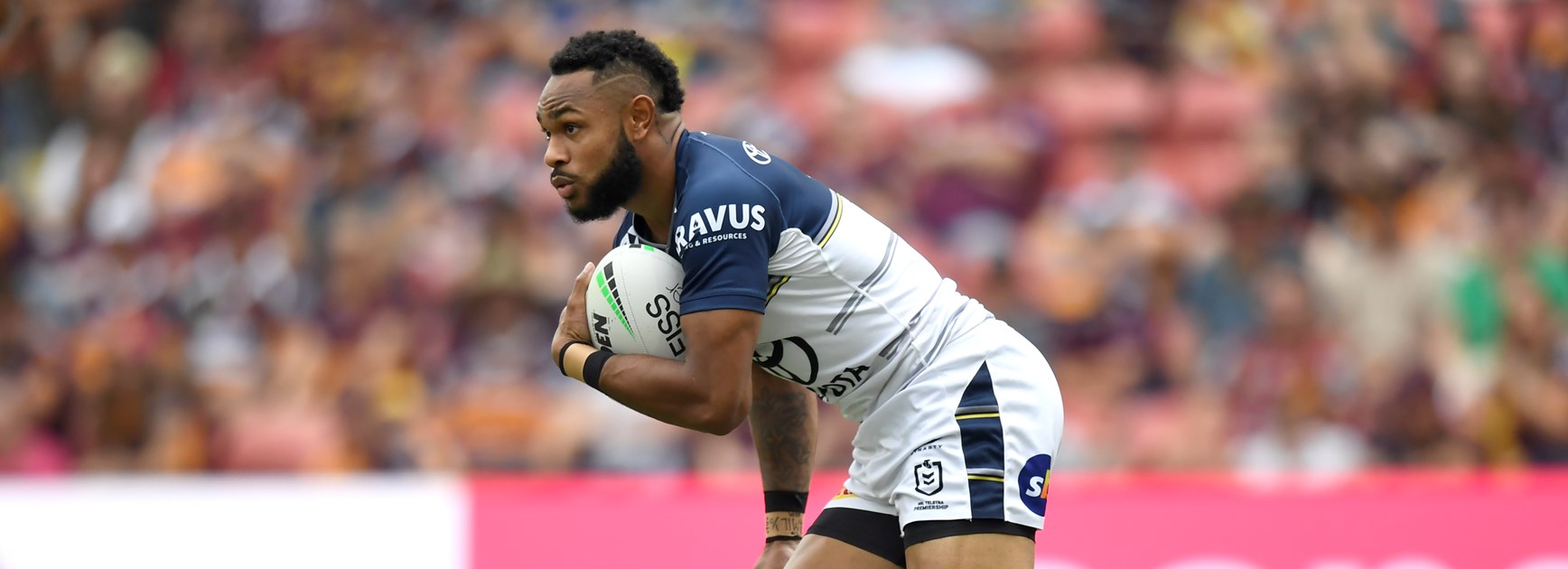 The Hammer hits top speed in duel with Flying Foxx