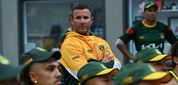 Aussies pick Peters' brain in search for vital Ashes edge