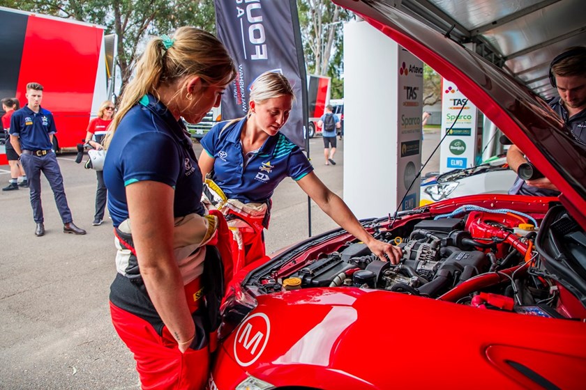 Cowboys team-mates Emma Manzelmann and Mackenzie Weale are qualified mechanics.