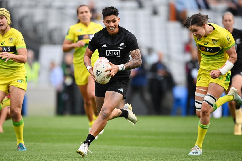 Gayle Broughton leaves Australian defenders in her wake during the 2021 World Rugby Sevens tournament in Auckland.